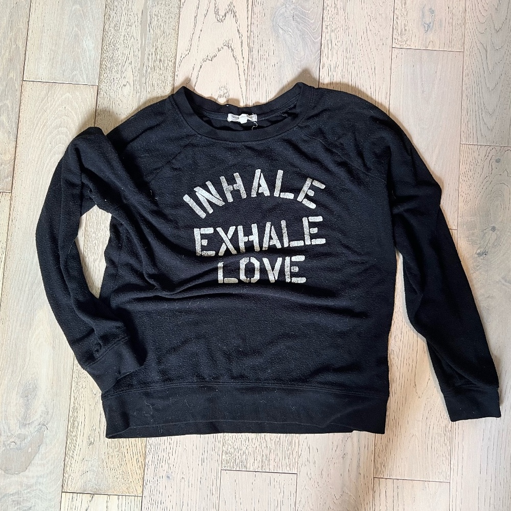 Greyson Threads Sweatshirt Size M